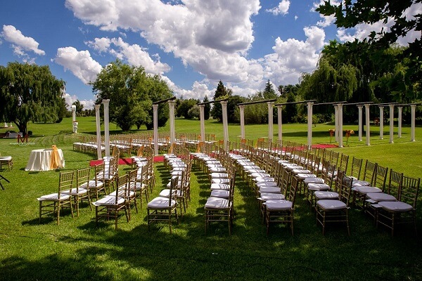 outdoor wedding ceremony